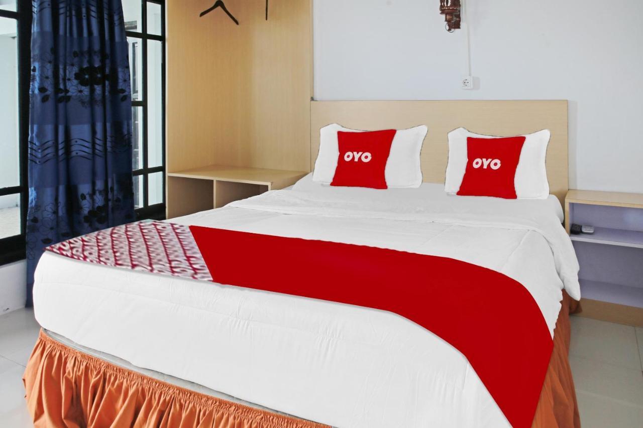 Oyo 90221 Makarim Guest House Syariah Pangkalanbuun Εξωτερικό φωτογραφία