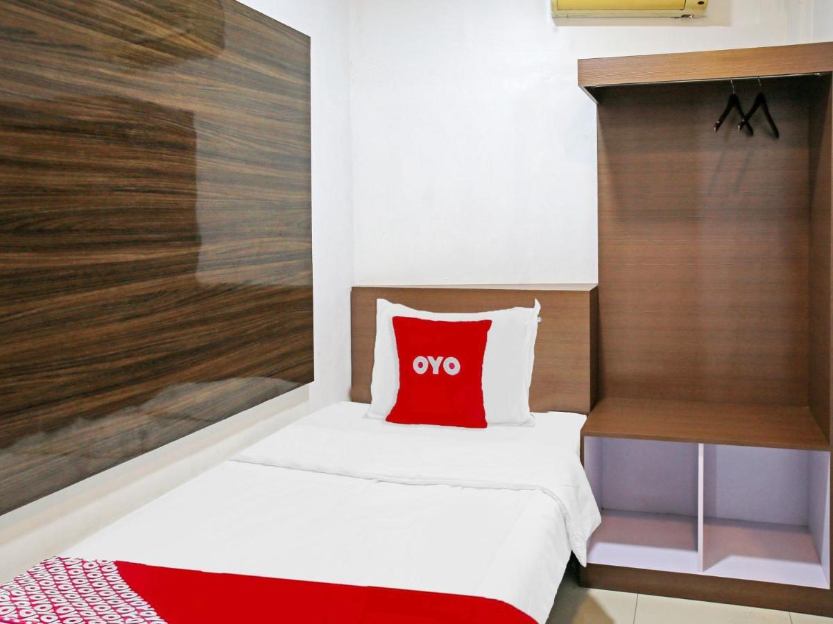 Oyo 90221 Makarim Guest House Syariah Pangkalanbuun Εξωτερικό φωτογραφία