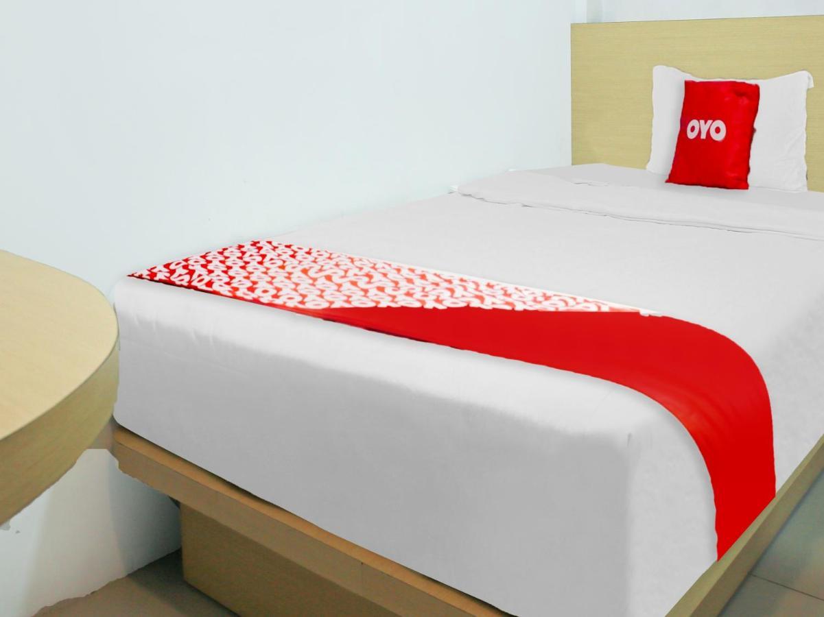 Oyo 90221 Makarim Guest House Syariah Pangkalanbuun Εξωτερικό φωτογραφία